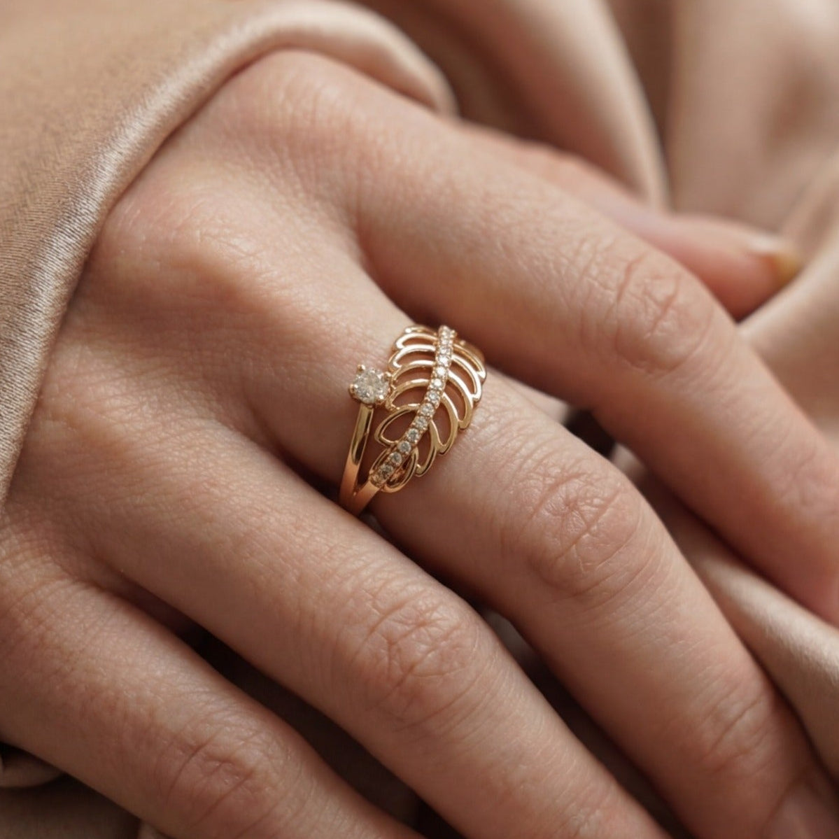 Fancy Unique Leaf Design Gold Plated Crystal Stones Ring For Girls/Women