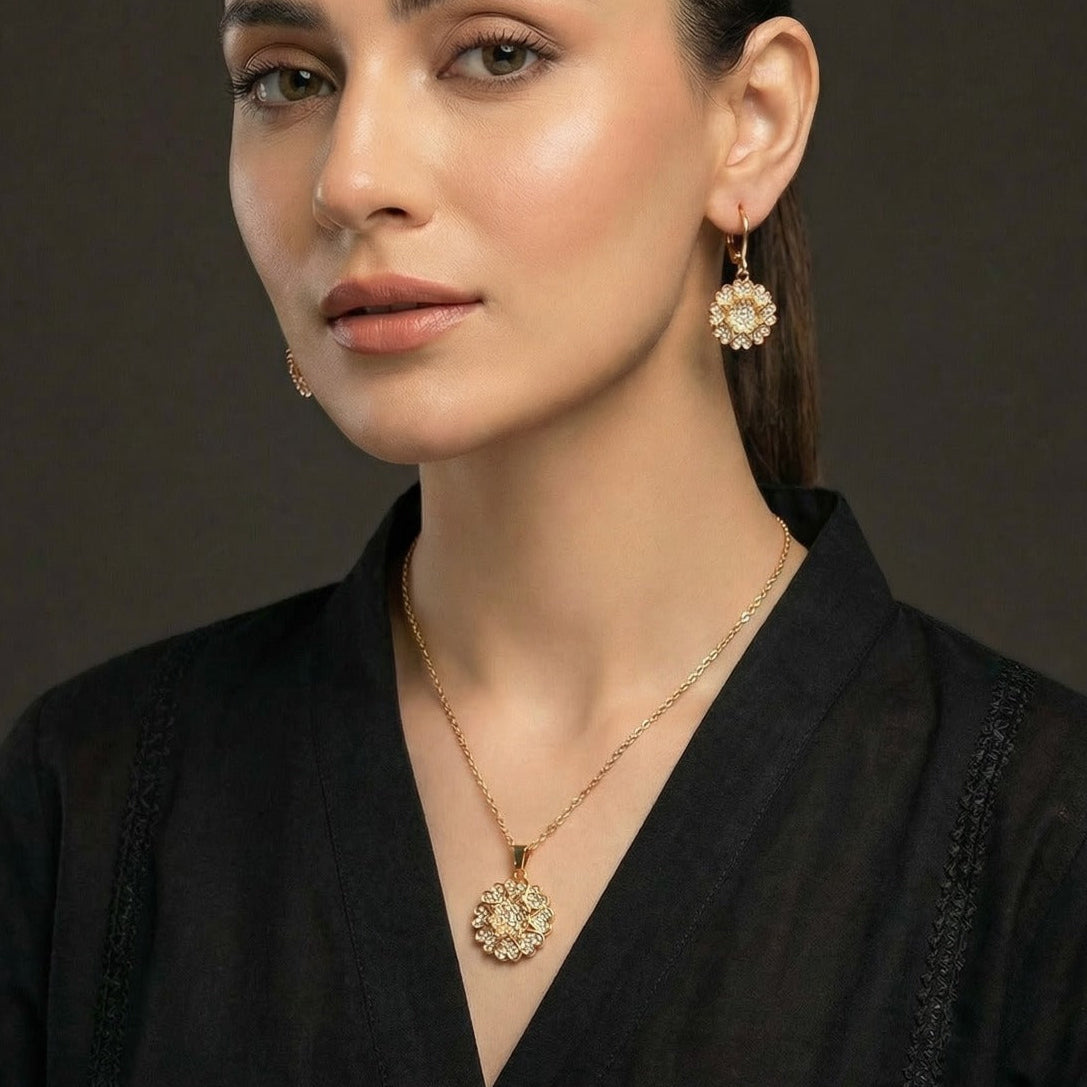 Gorgeous Design Gold Plated Crystal Stones Necklace Set for Girls/Women