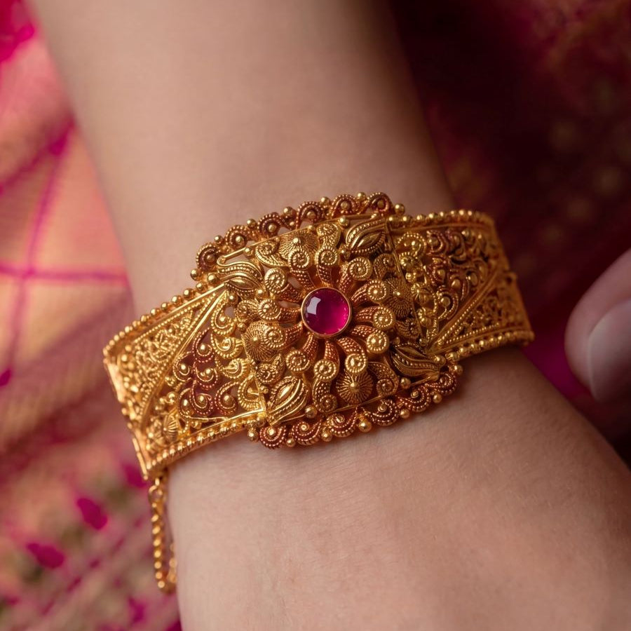 Fancy Design Gold Plated Crystal Stone Bangle for Girls/Women