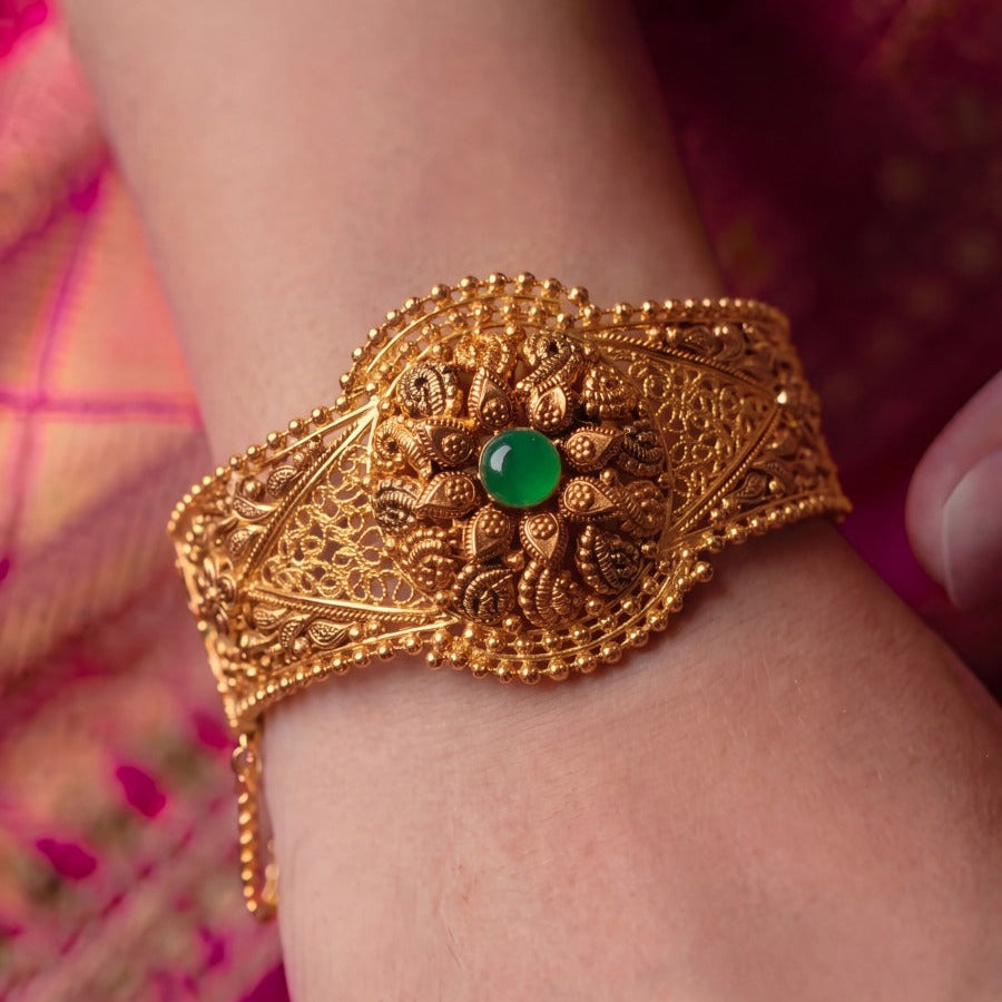Stylish Design Gold Plated Crystal Stone Bangle for Girls/Women