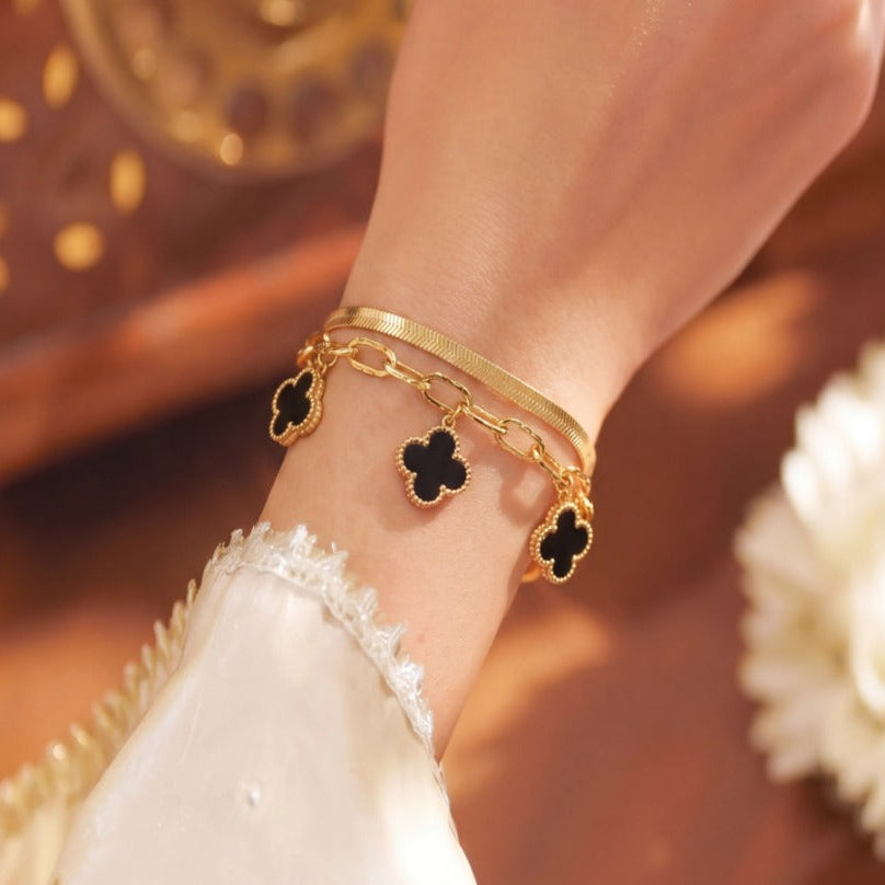 Dazzling Unique Design Gold Plated Bracelet for Girls/Women