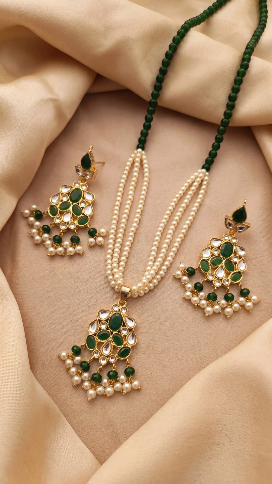 Glamorous Unique Design Crystal Stones Necklace Set for Girls/Women