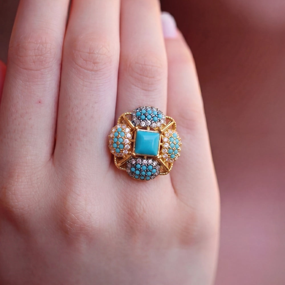 Dazzling Flower Design Gold Plated Crystal Stones Ring For Girls/Women