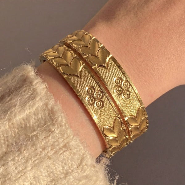 Charming Design Gold Plated 2pc Bangle set For Girls/women
