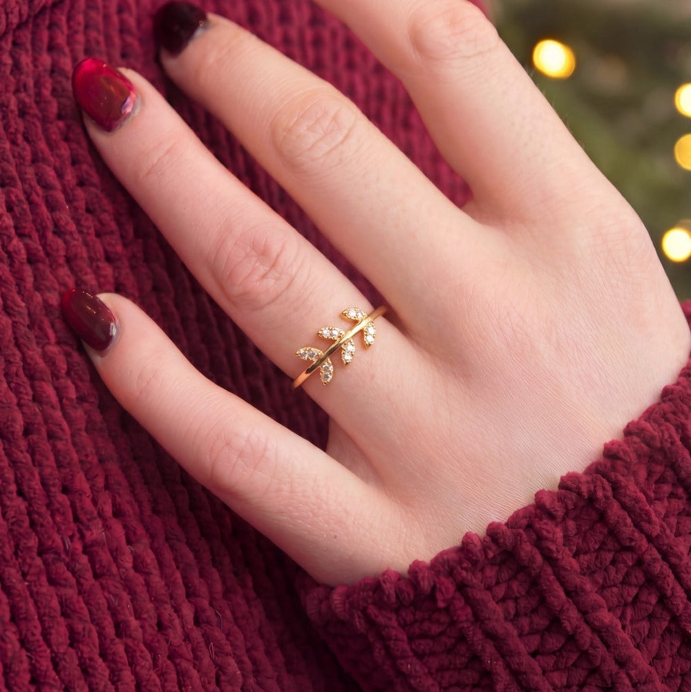Elegant Unique Design Crystal Stones Adjustable Ring For Girls/women