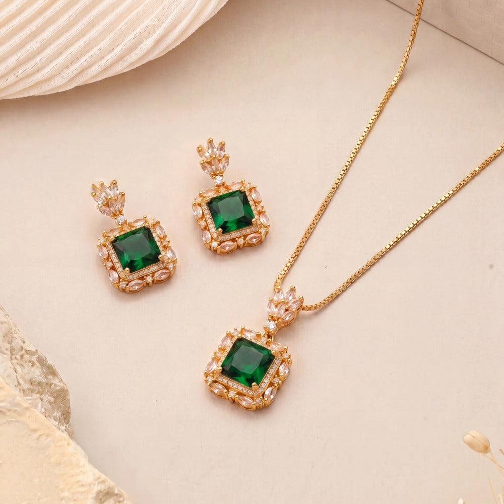 Fancy Design Gold Plated Crystal Stones Necklace Set For Girls/women
