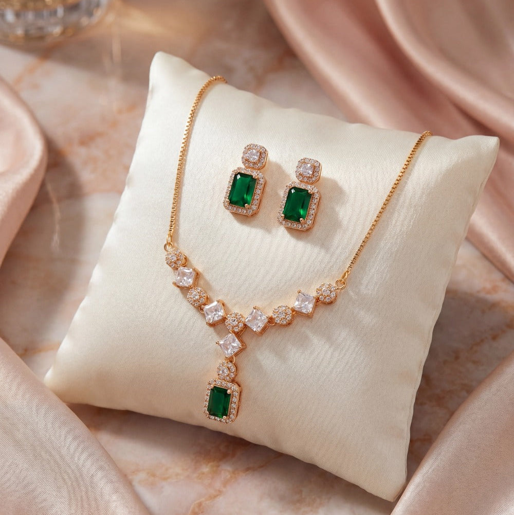 Elegant Design Gold Plated Crystal Stones Necklace Set For Girls/women