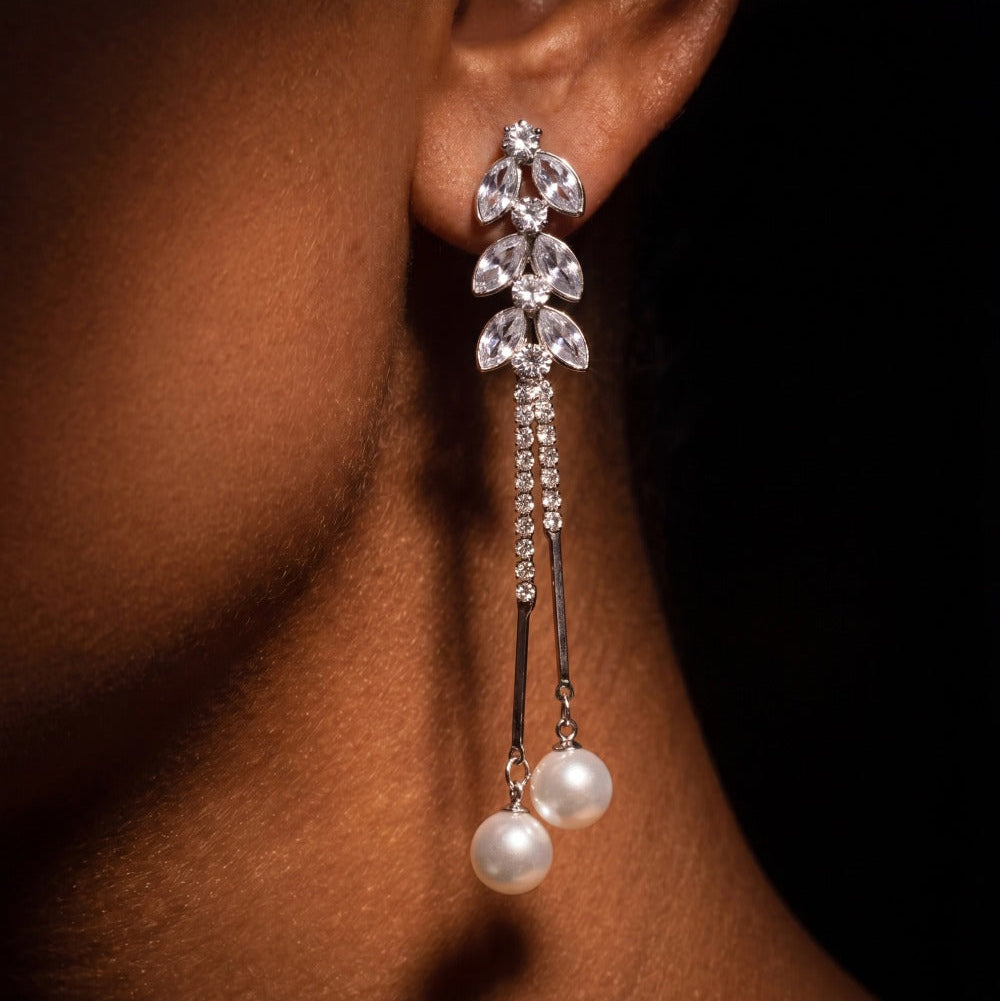 Luxury Design Silver Plated Crystal Stones Earrings For Girls/women