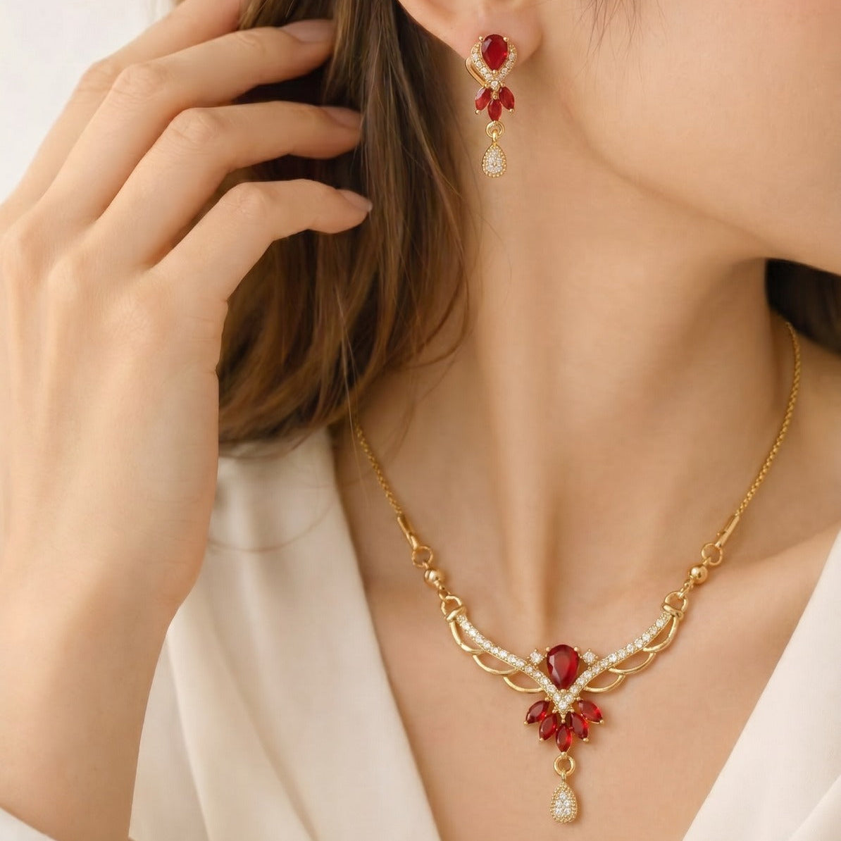 Sparkling Design Gold Plated Crystal Stones Necklace set For Girls/Women