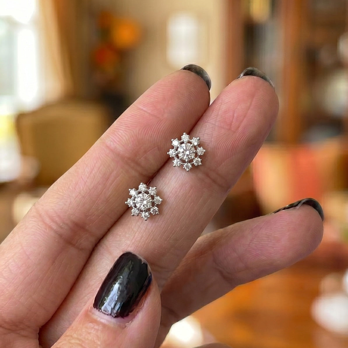 Beautiful Unique Design Crystal Stones Earrings For Girls/women