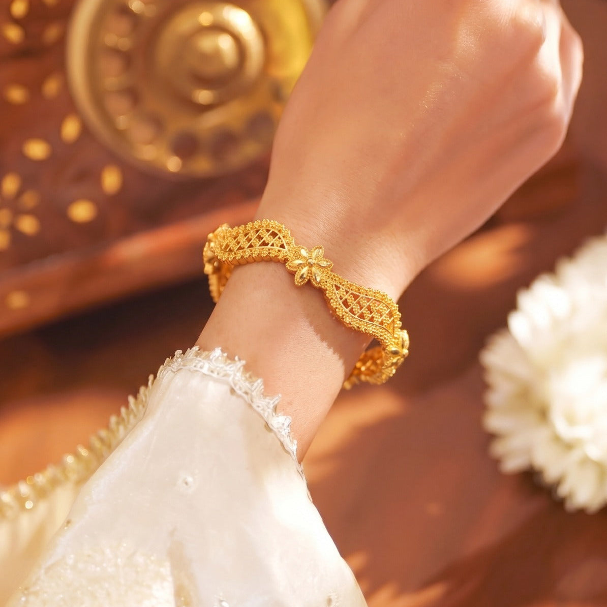 Beautiful Unique Design Gold Plated Bangle For Girls/Women