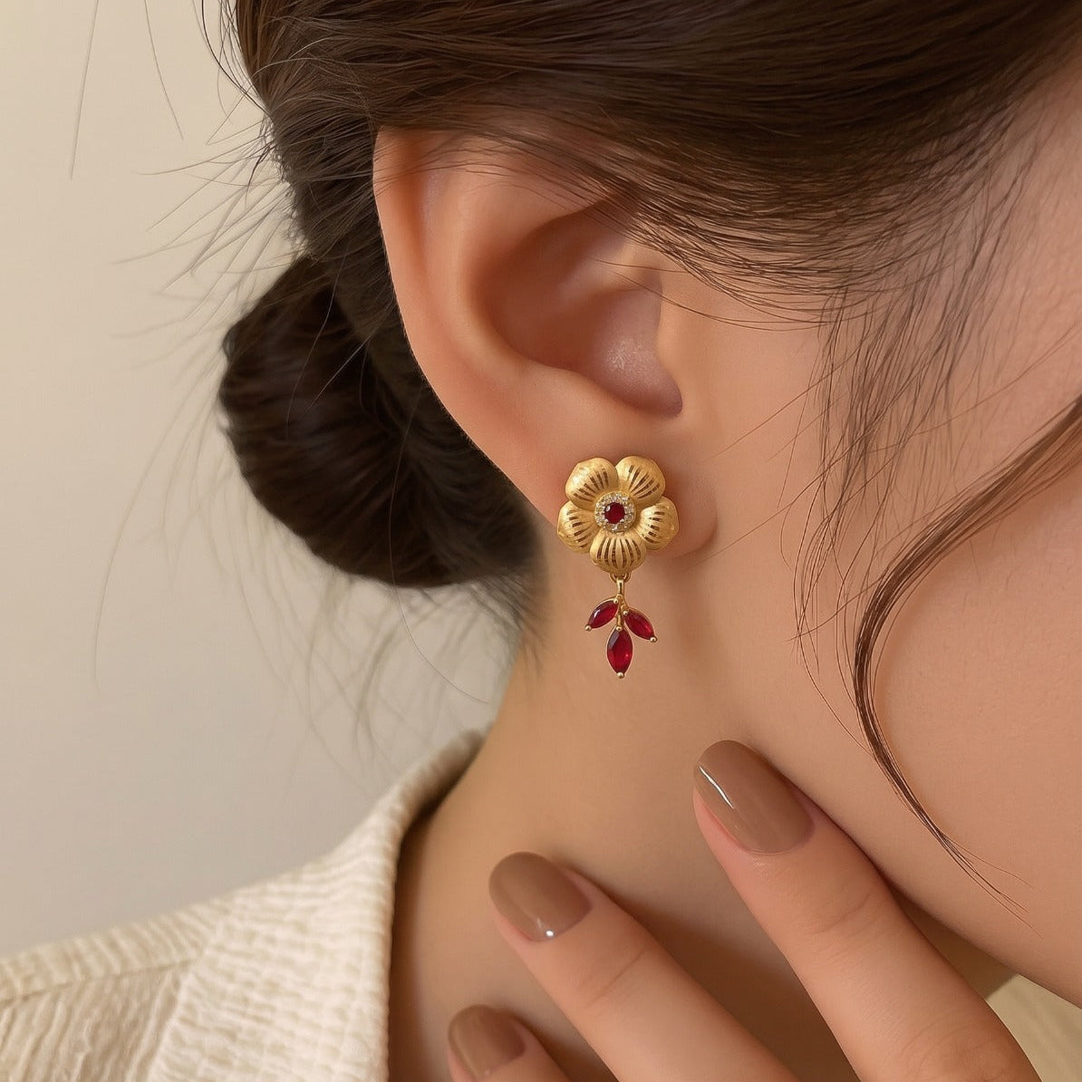 Glamorous Design Gold Plated Crystal Stones Earrings For Girls/Women
