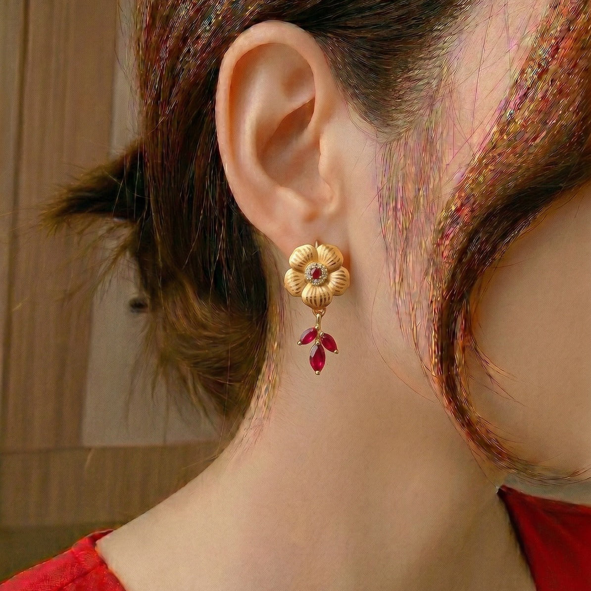Glamorous Design Gold Plated Crystal Stones Earrings For Girls/Women