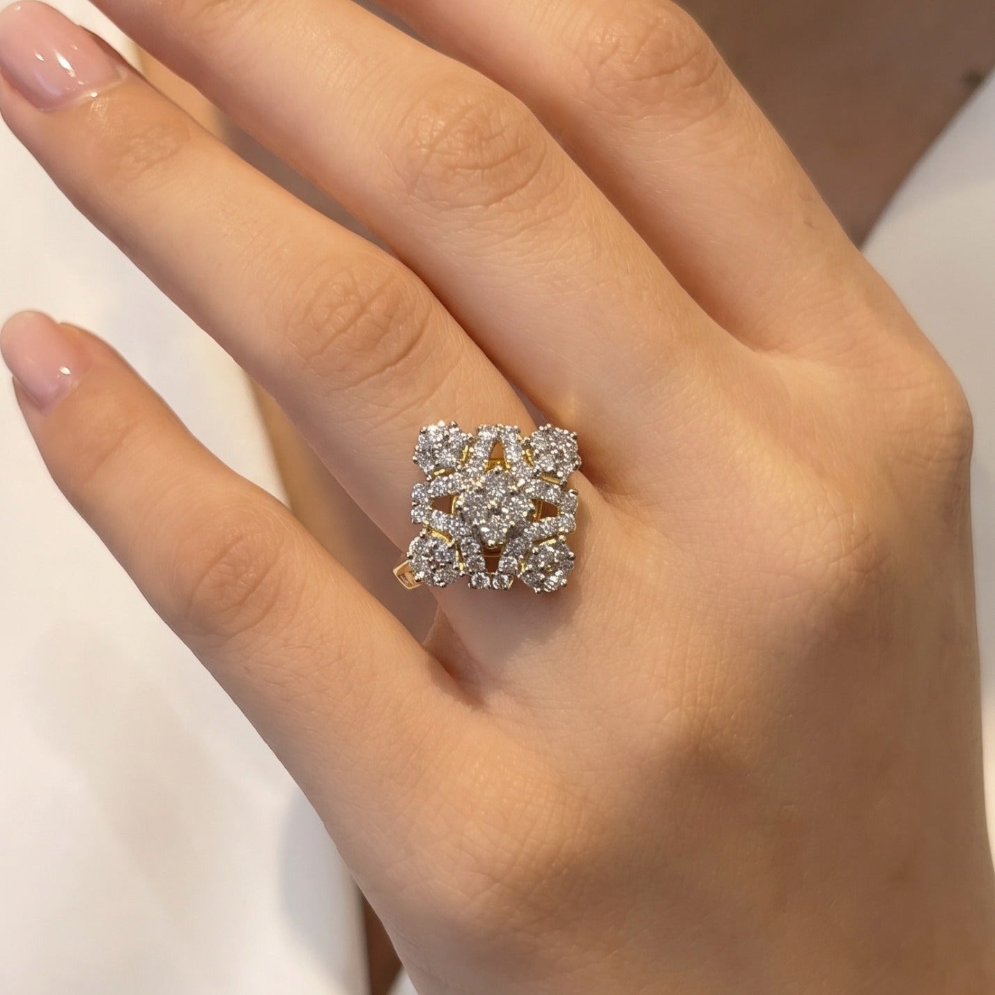 Gorgeous Unique Design Gold Plated Crystal Stones Ring For Girls/Women