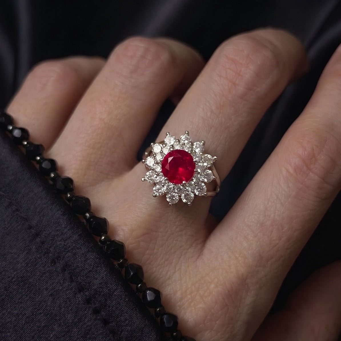 Beautiful Design Silver Plated Crystal Stones Ring For Girls/Women