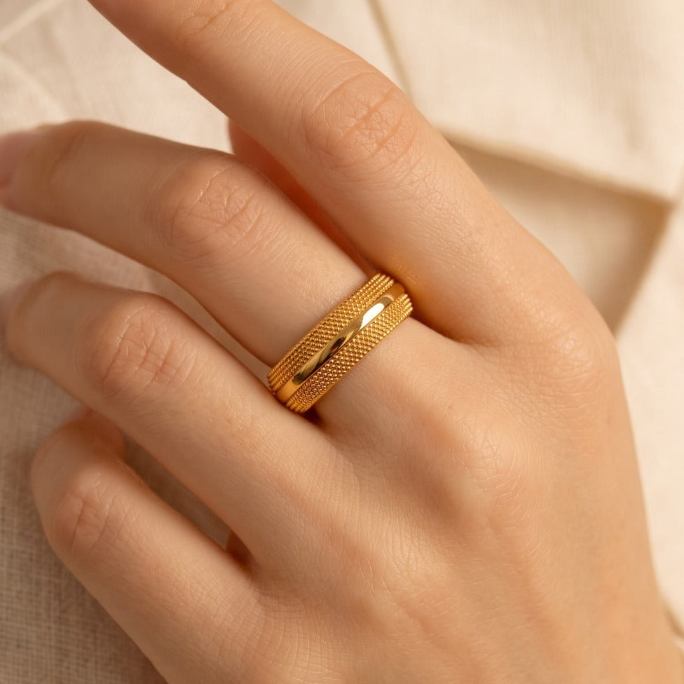 Luxury Unique Design Gold Plated Ring For Girls/Women