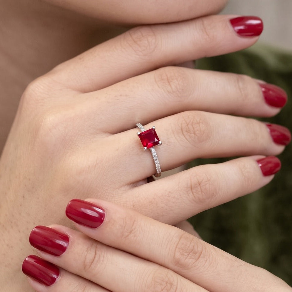 Sparkling Design Silver Plated Crystal Stones Ring For Girls/Women