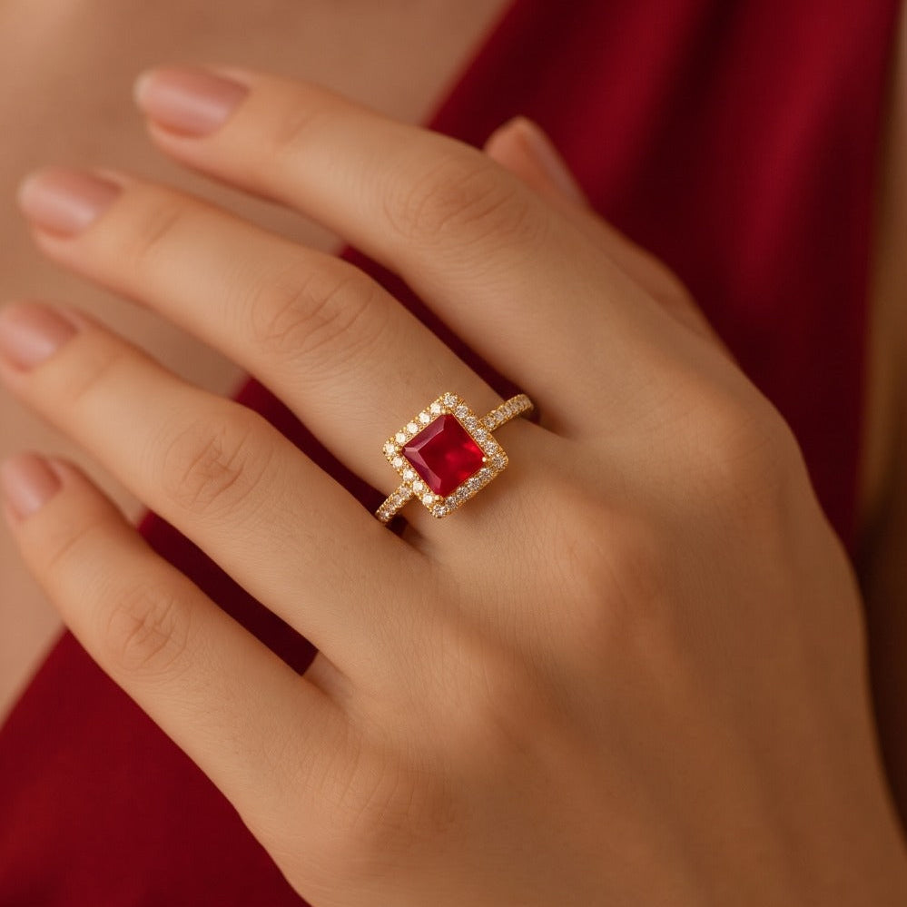 Dazzling Design Gold Plated Crystal Stones Ring For Girls/Women