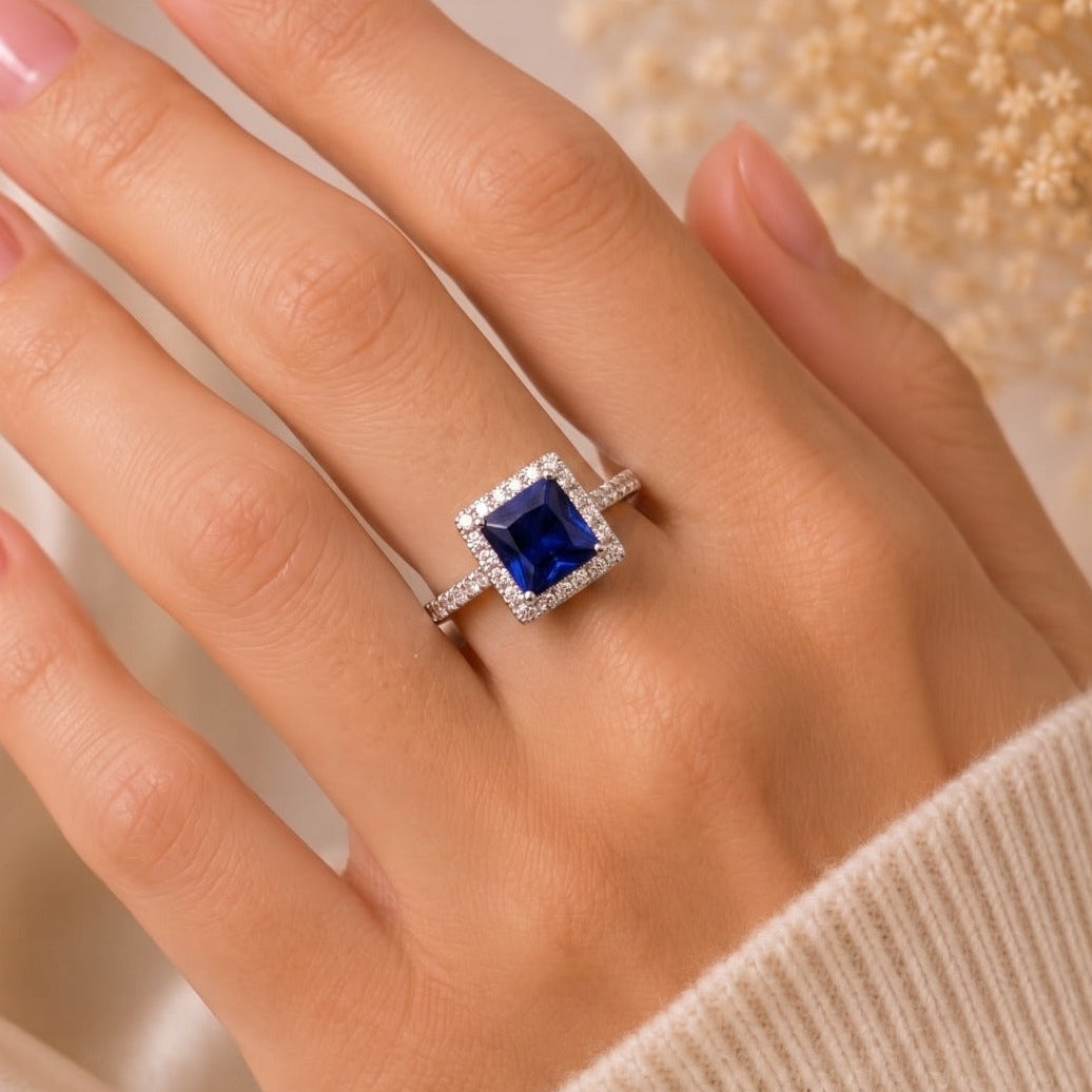 Stylish Design Silver Plated Crystal Stones Ring For Girls/Women