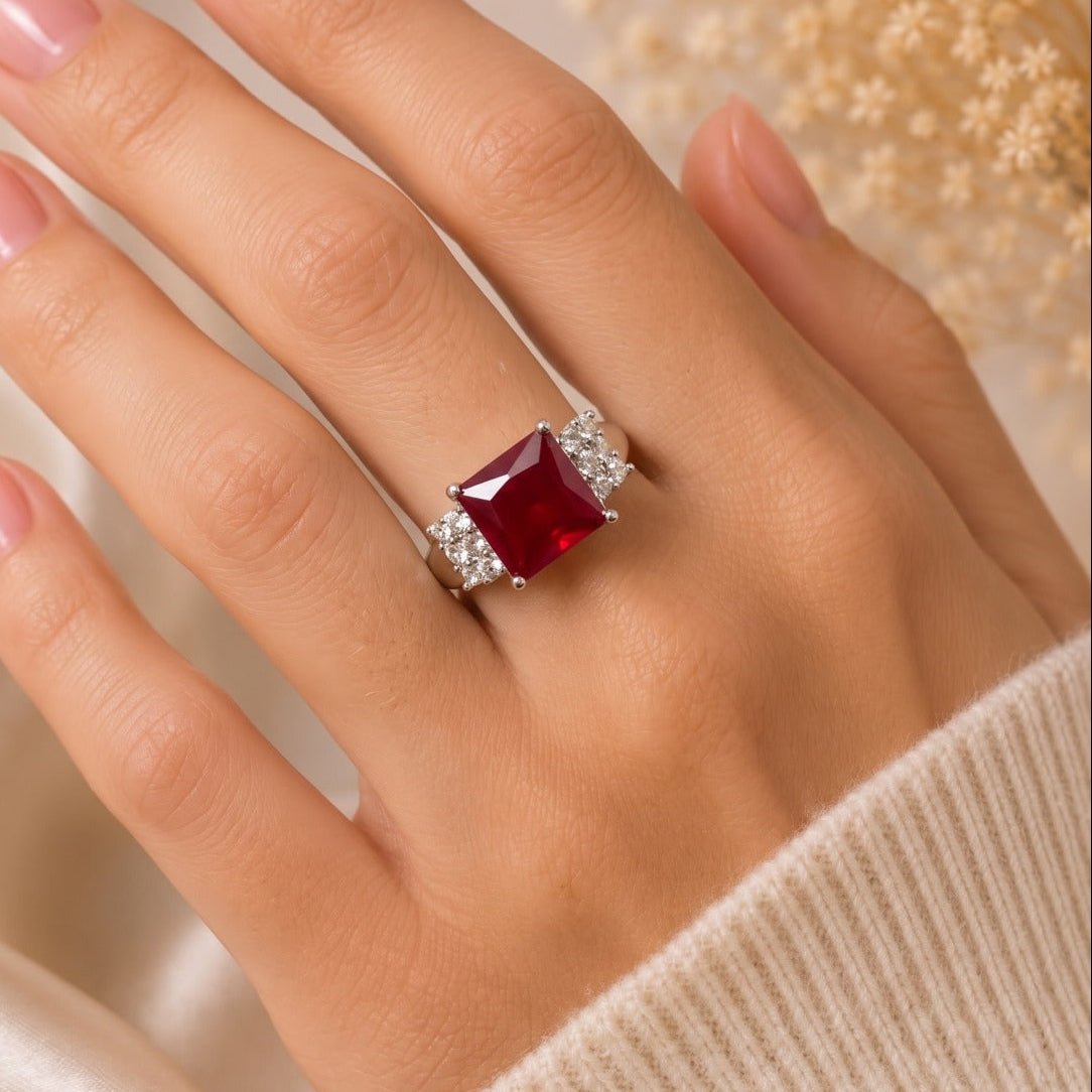 Glamorous Design Silver Plated Crystal Stones Ring For Girls/Women