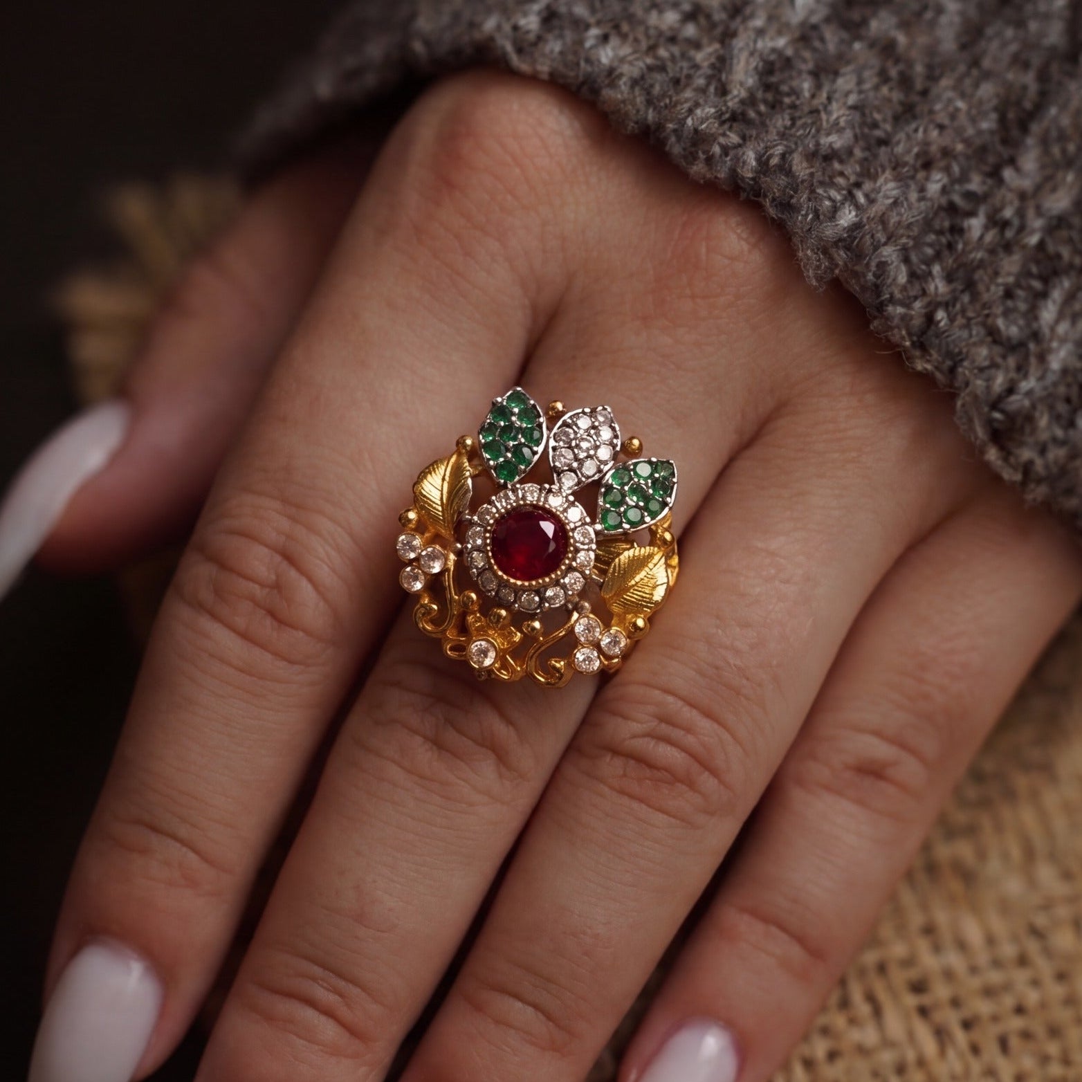 Gorgeous Design Gold Plated Crystal Stones Ring For Girls/Women
