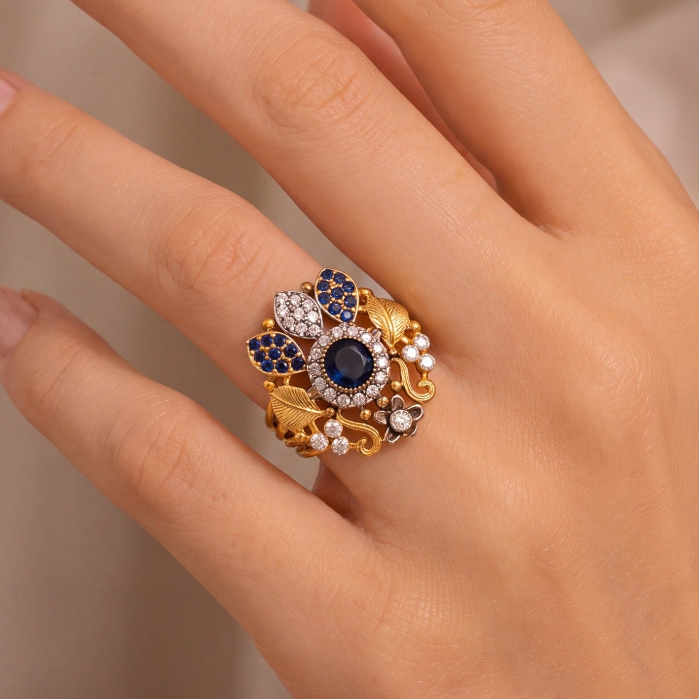 Gorgeous Design Gold Plated Crystal Stones Ring For Girls/Women