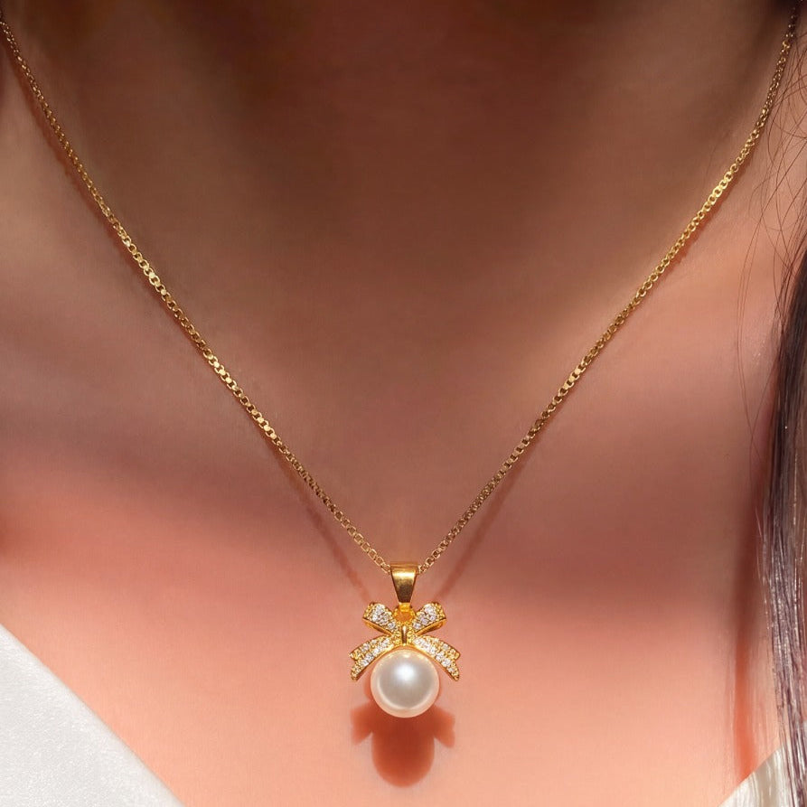 Beautiful Unique Design Gold Plated Pearl Pendant for Girls/Women
