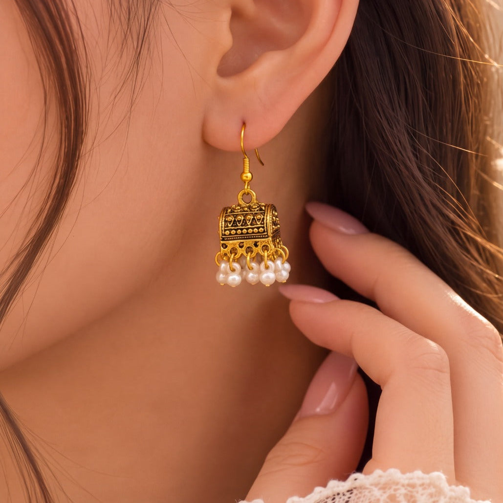 Glamorous Design Gold Plated Pearls Earrings For Girls/women