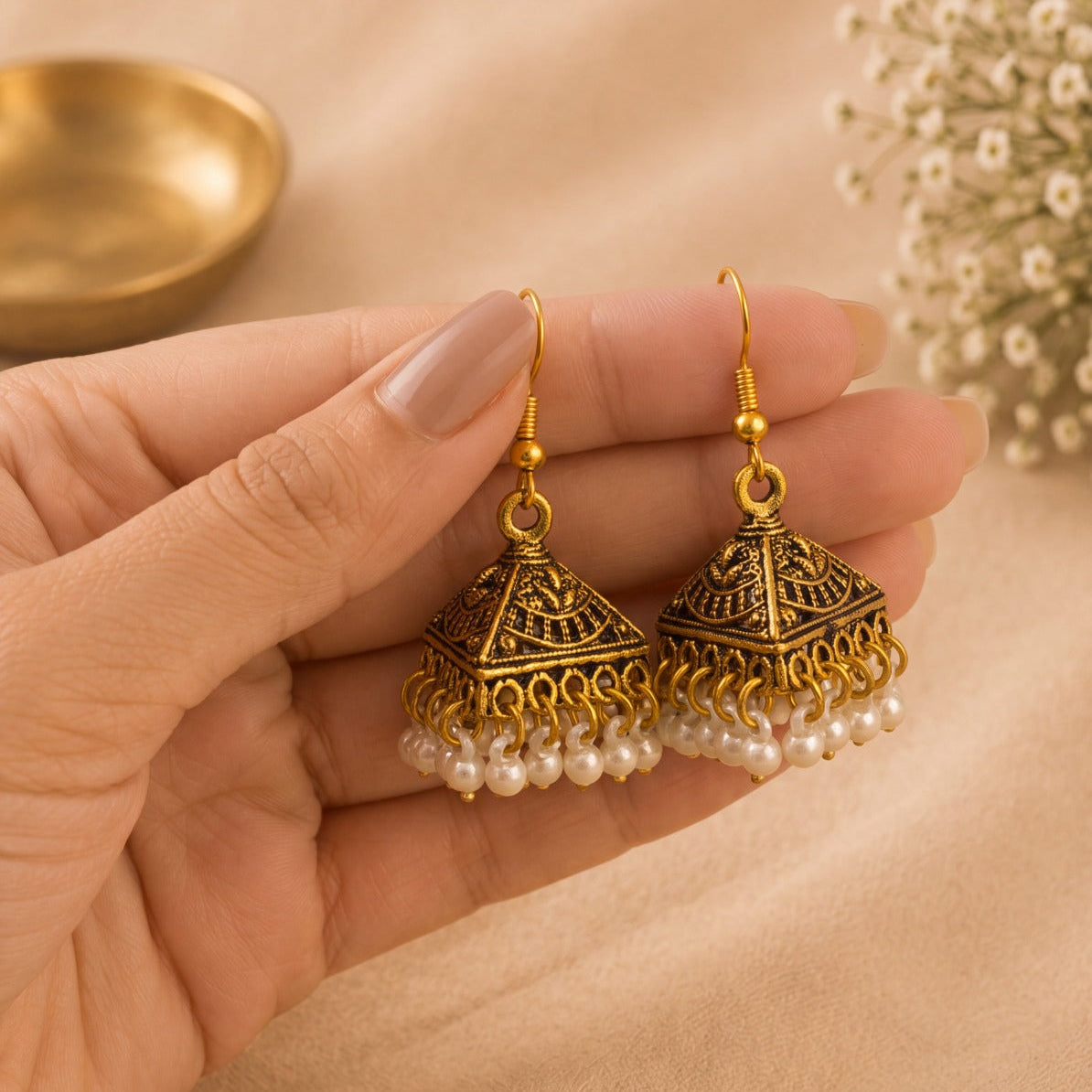 Gorgeous Design Gold Plated Pearls Earrings For Girls/women
