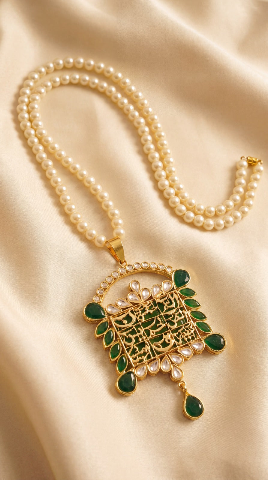 Stylish Design Gold Plated Crystal Stones Religious Necklace for Girls/Women