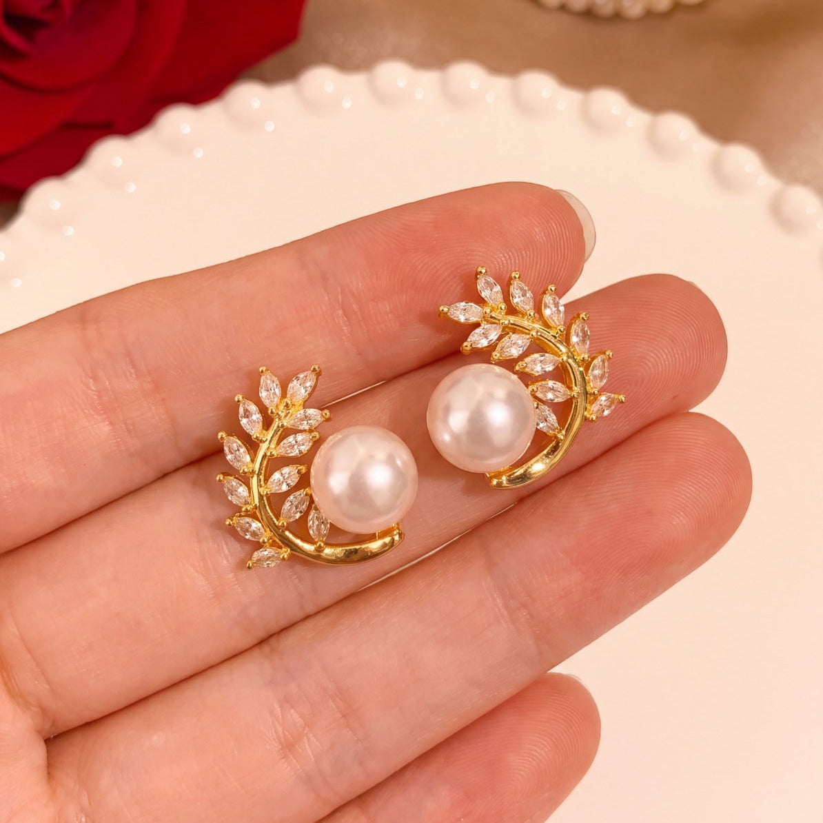 Sparkling Unique Design Crystal Stones Earrings For Girls/women