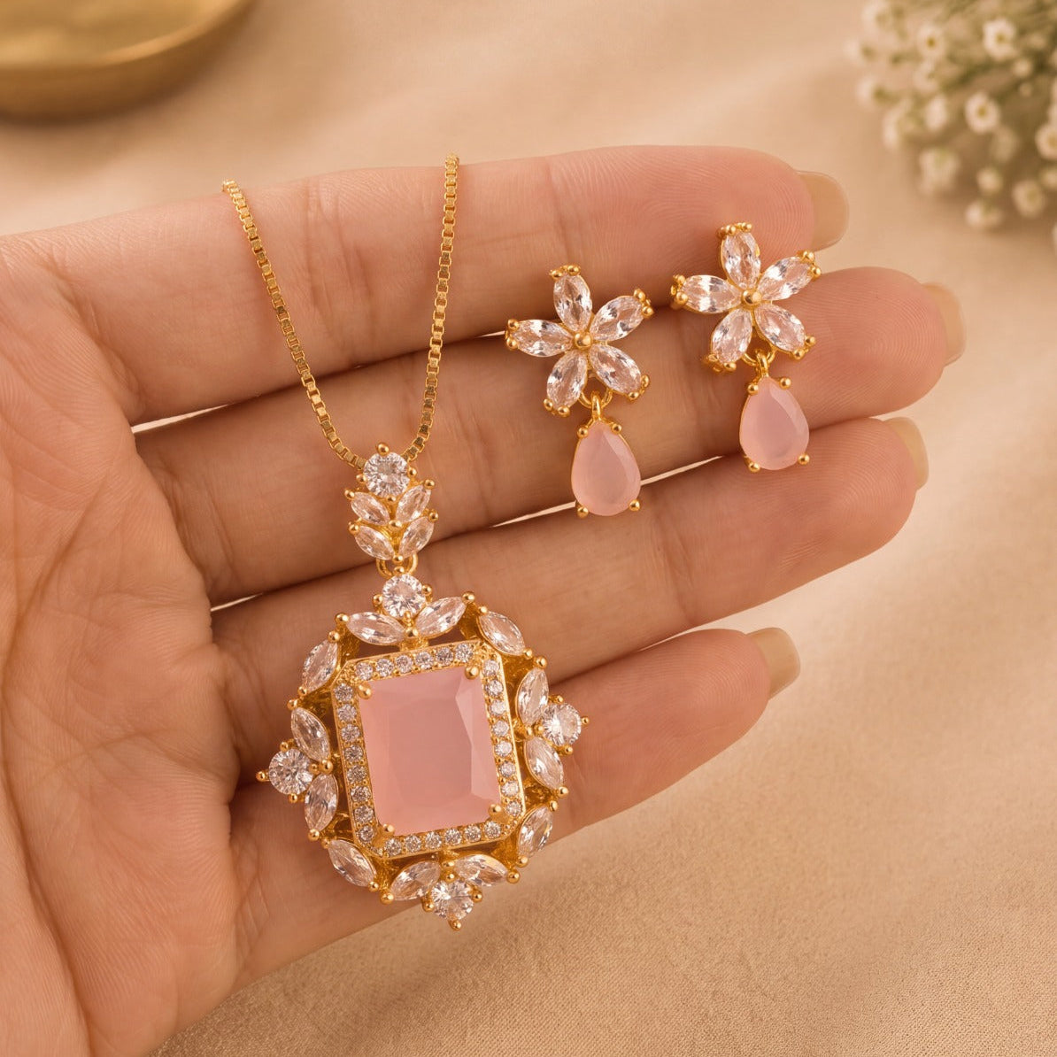 Gorgeous Design Gold Plated Crystal Stones Necklace Set for Girls/Women