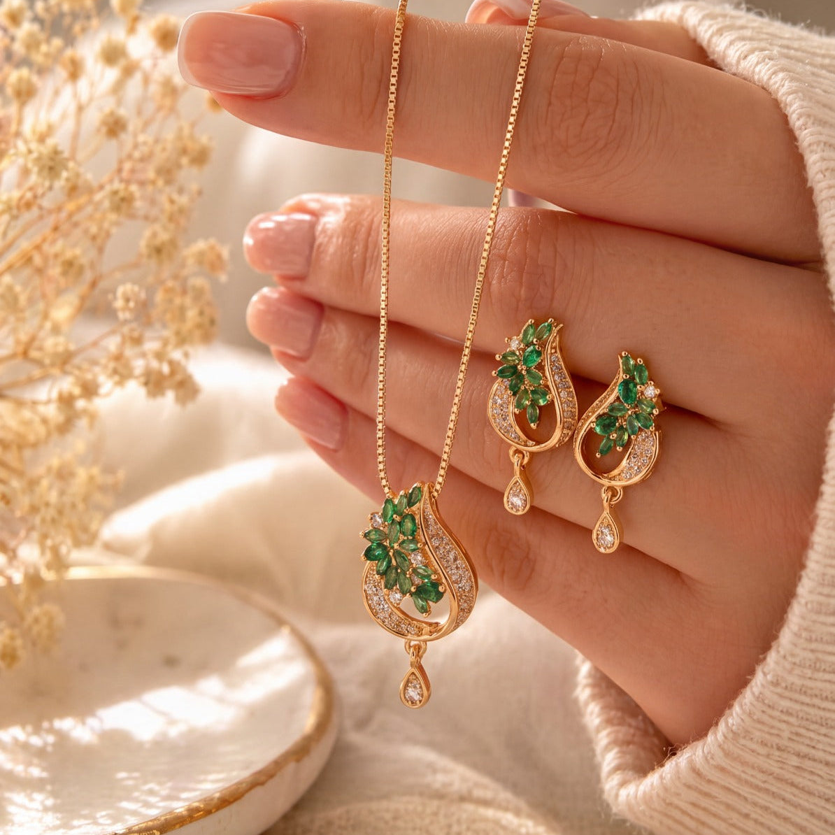 Sparkling Design Gold Plated Crystal Stones Necklace Set for Girls/Women
