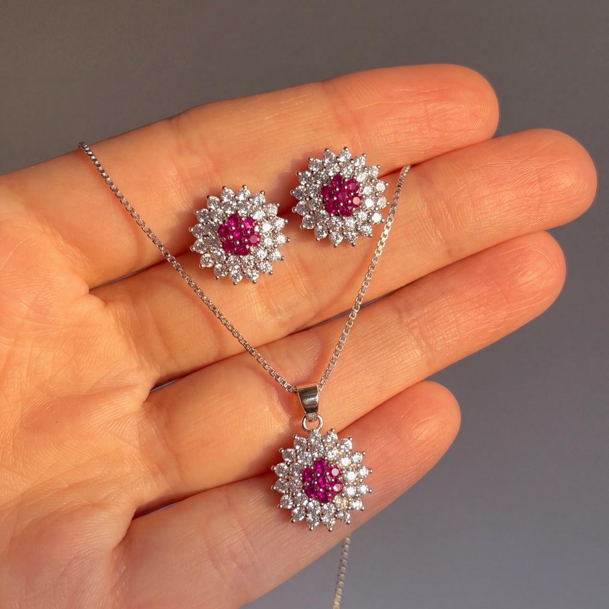 Elegant Design Silver Plated Crystal Stones Necklace Set for Girls/Women