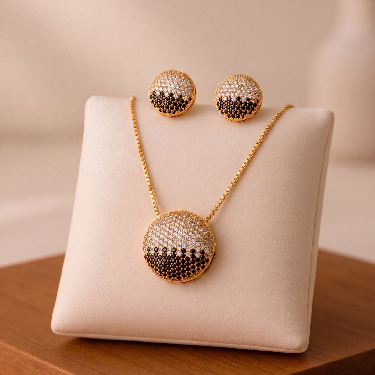 Luxury Design Gold Plated Crystal Stones Necklace Set for Girls/Women