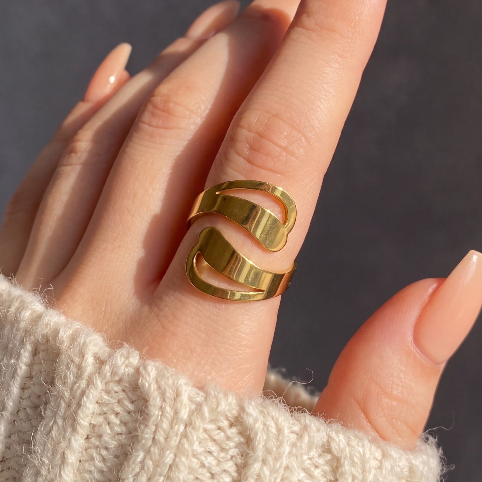 Elegant Unique Design Gold Plated Ring For Girls/Women