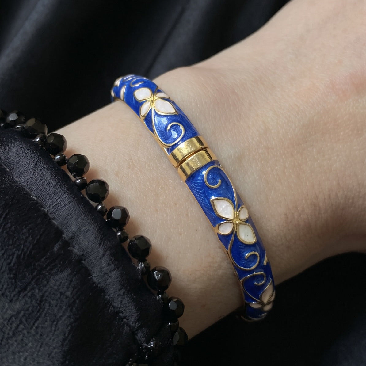Charming Unique Design Gold Plated Bangle for Girls/Women