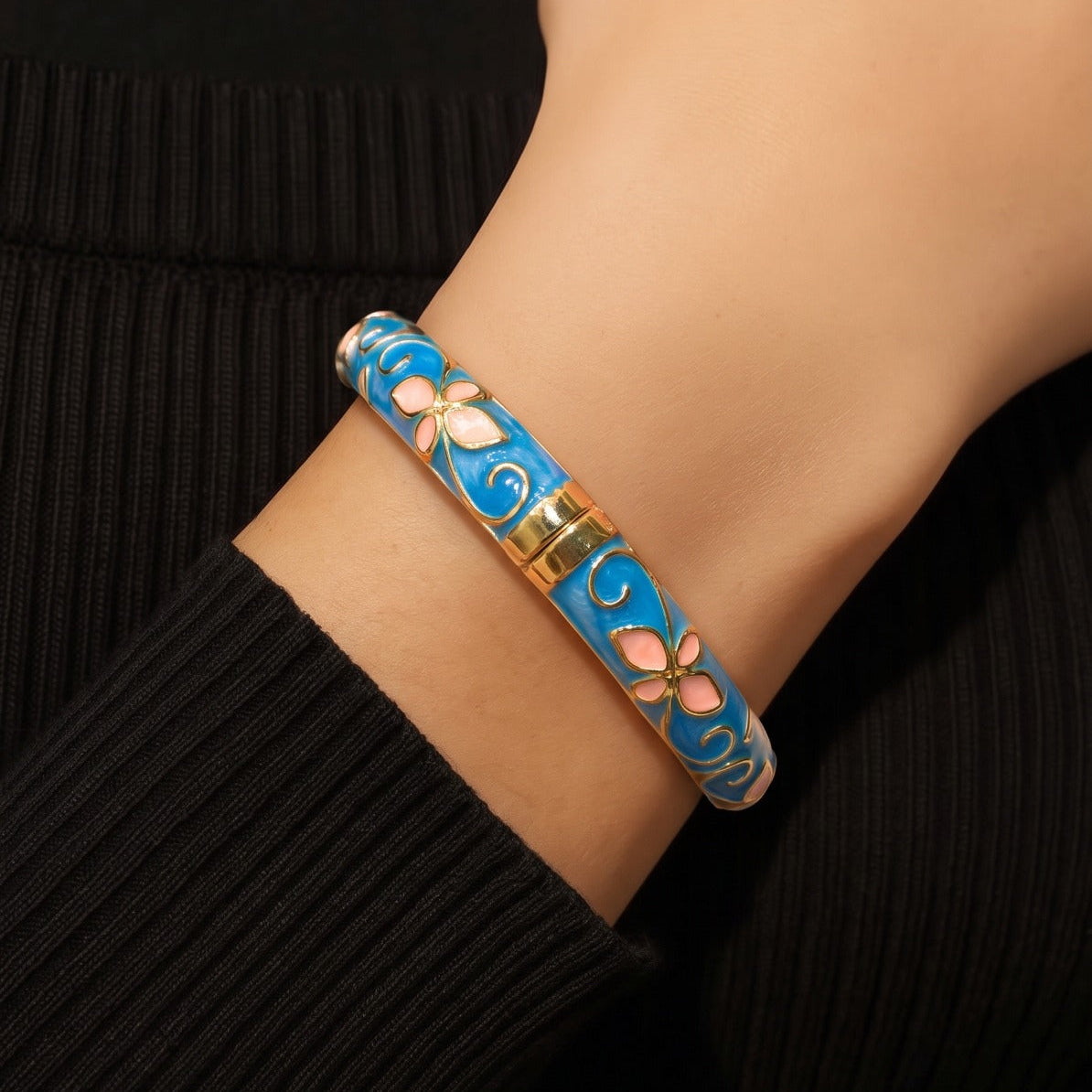 Charming Unique Design Gold Plated Bangle for Girls/Women