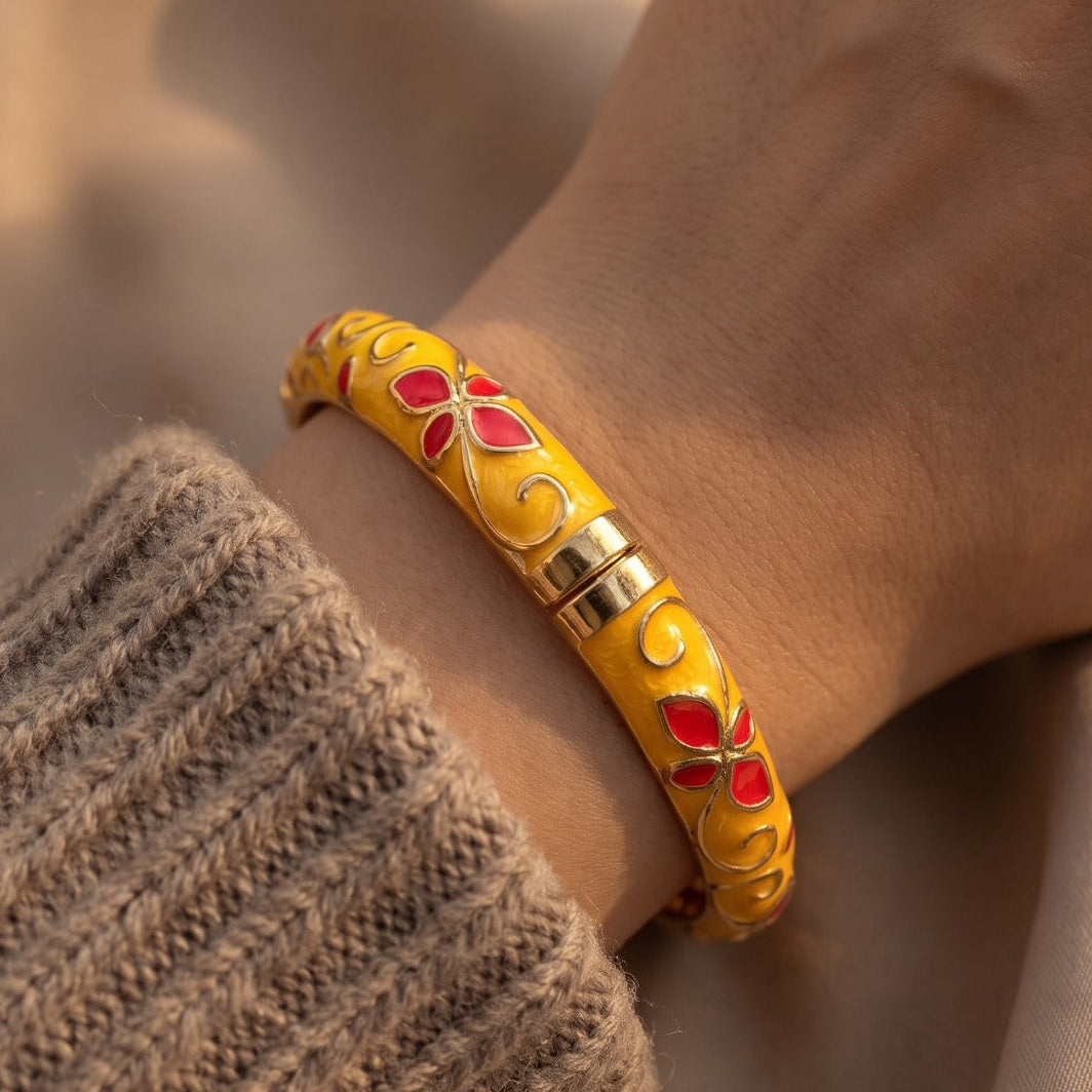 Charming Unique Design Gold Plated Bangle for Girls/Women