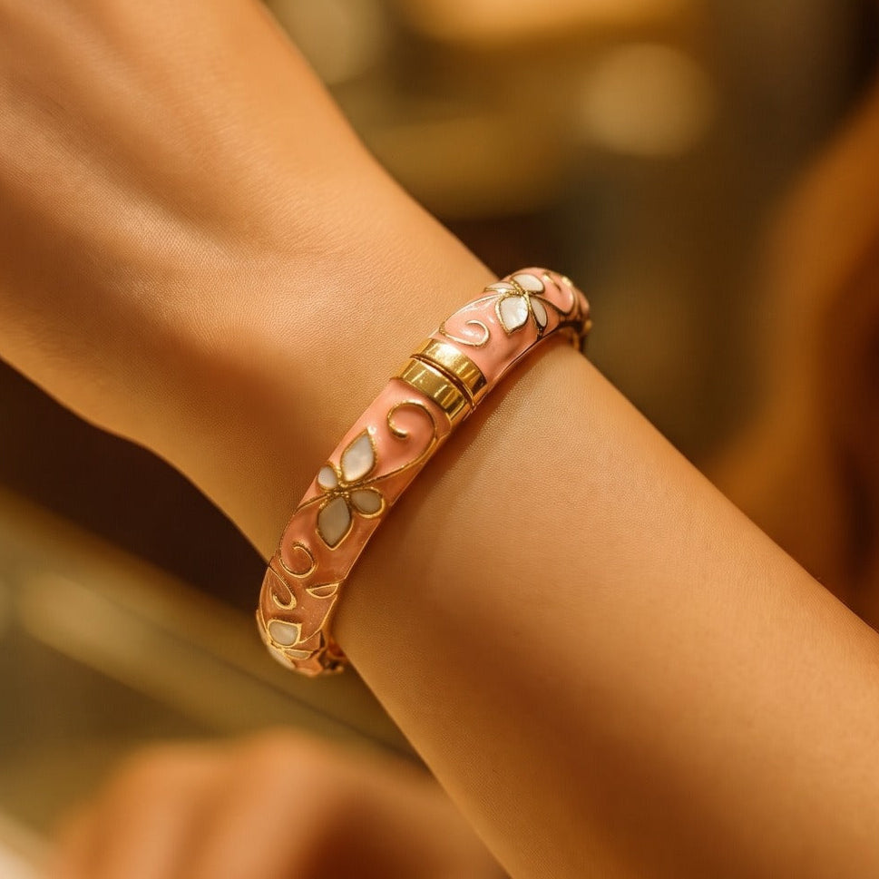 Charming Unique Design Gold Plated Bangle for Girls/Women