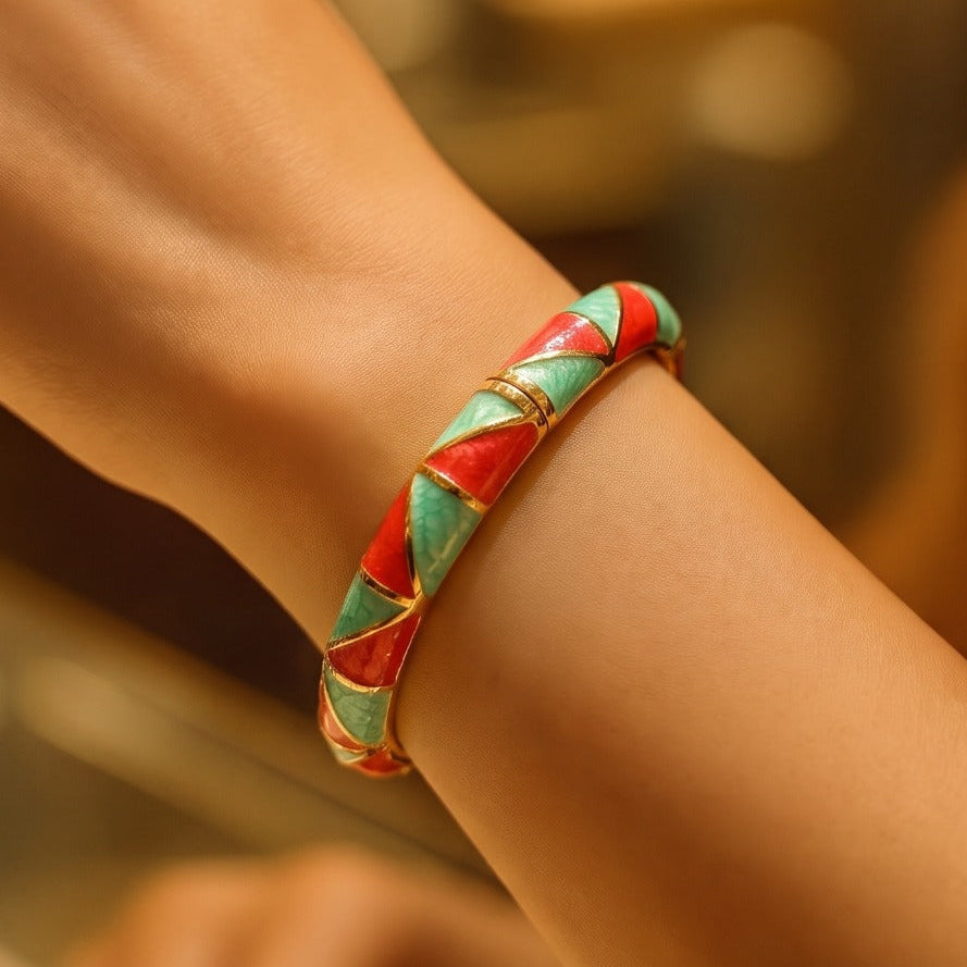 Elegant Unique Design Gold Plated Bangle for Girls/Women
