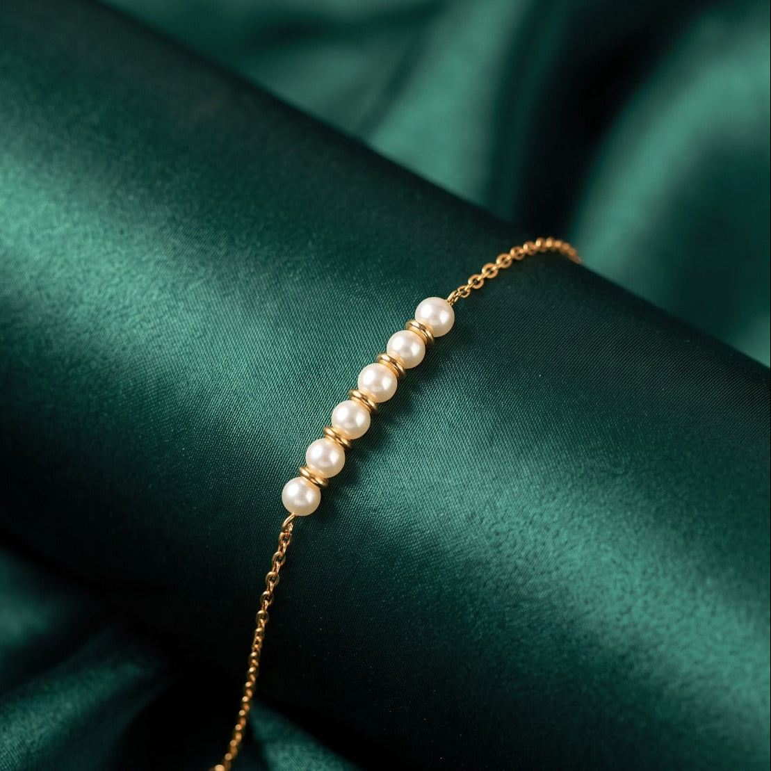 Glamorous Design Gold Plated Pearls Bracelet for Girls/Women