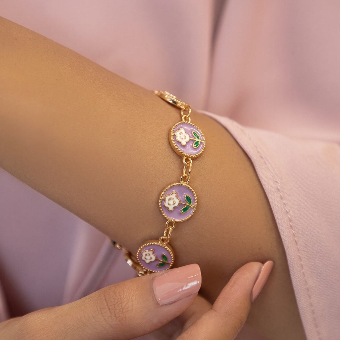 Luminous Flower Design Gold Plated Bracelet for Girls/Women