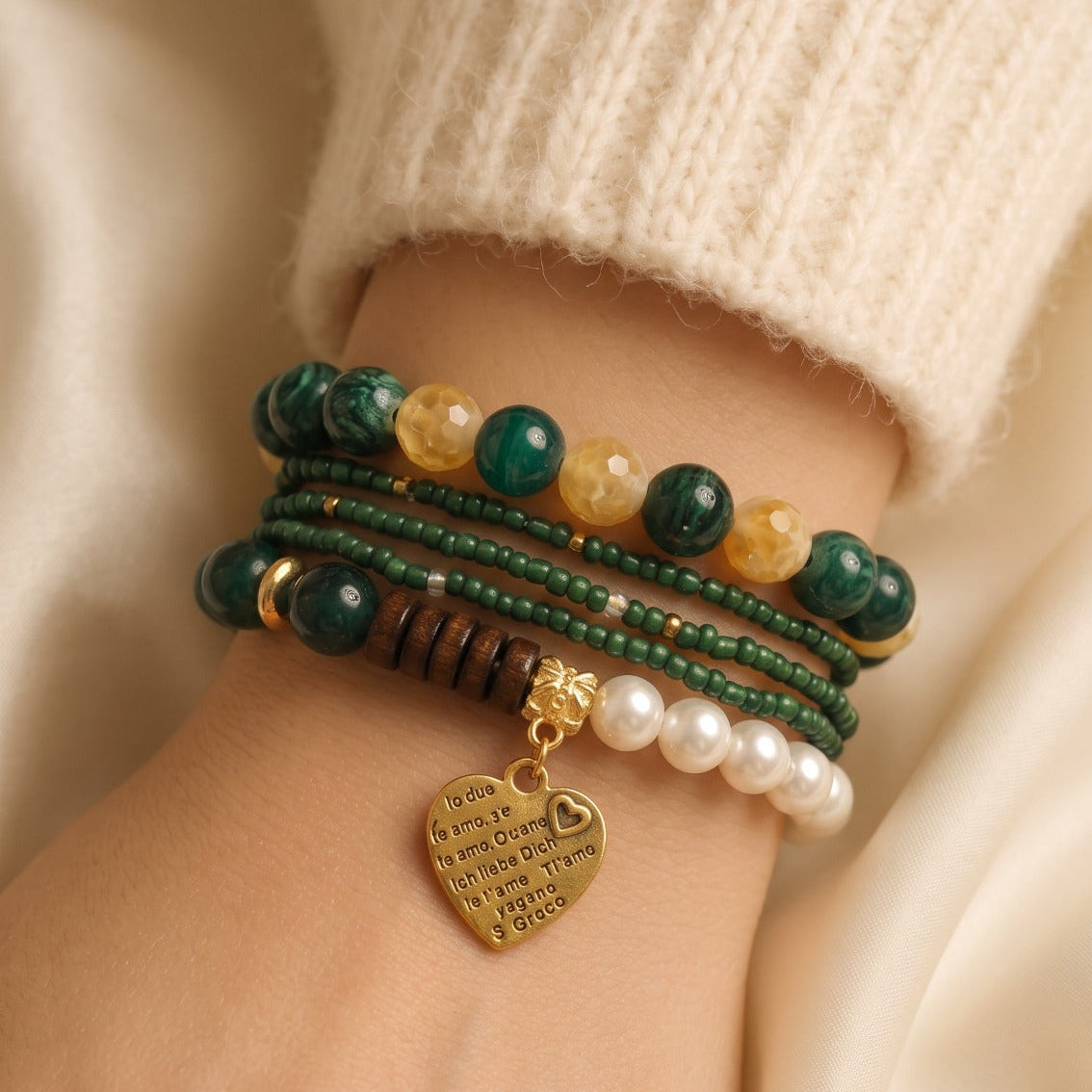 Gorgeous Design Gold Plated Pearls  Bracelet for Girls/Women