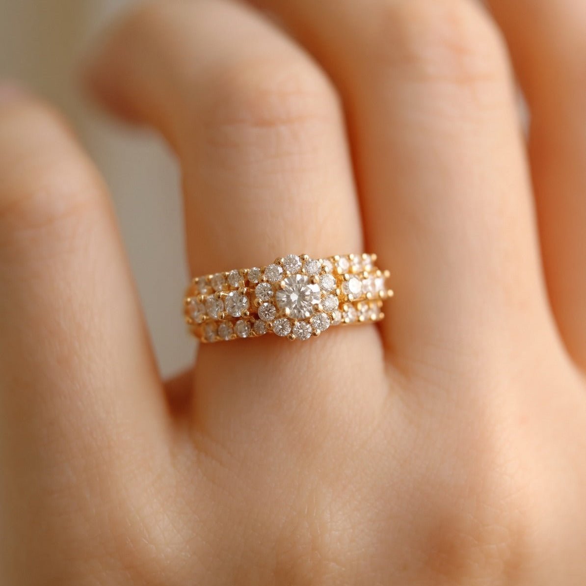 Sparkling Design Gold Plated Crystal Stones Ring For Girls/women