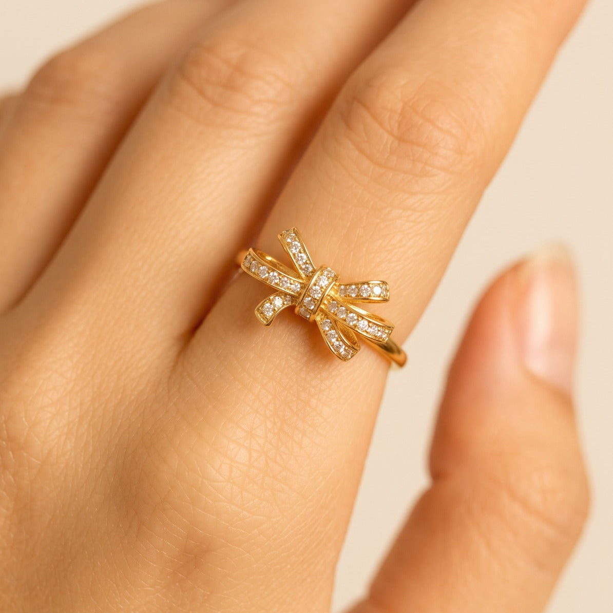 Gorgeous Design Gold Plated Crystal Stones Ring For Girls/women