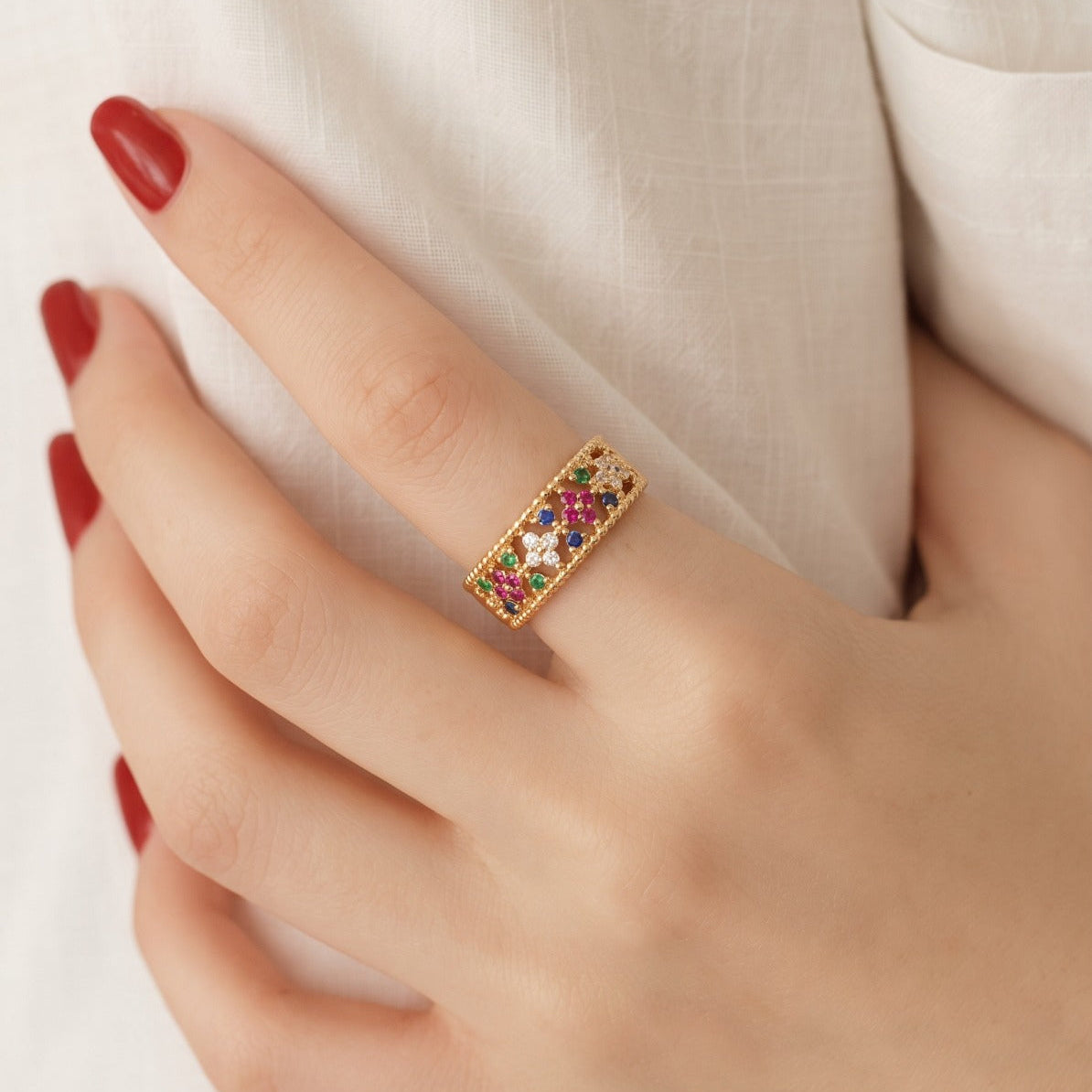 Stylish Unique Design Gold Plated Crystal Stones Ring For Girls/women