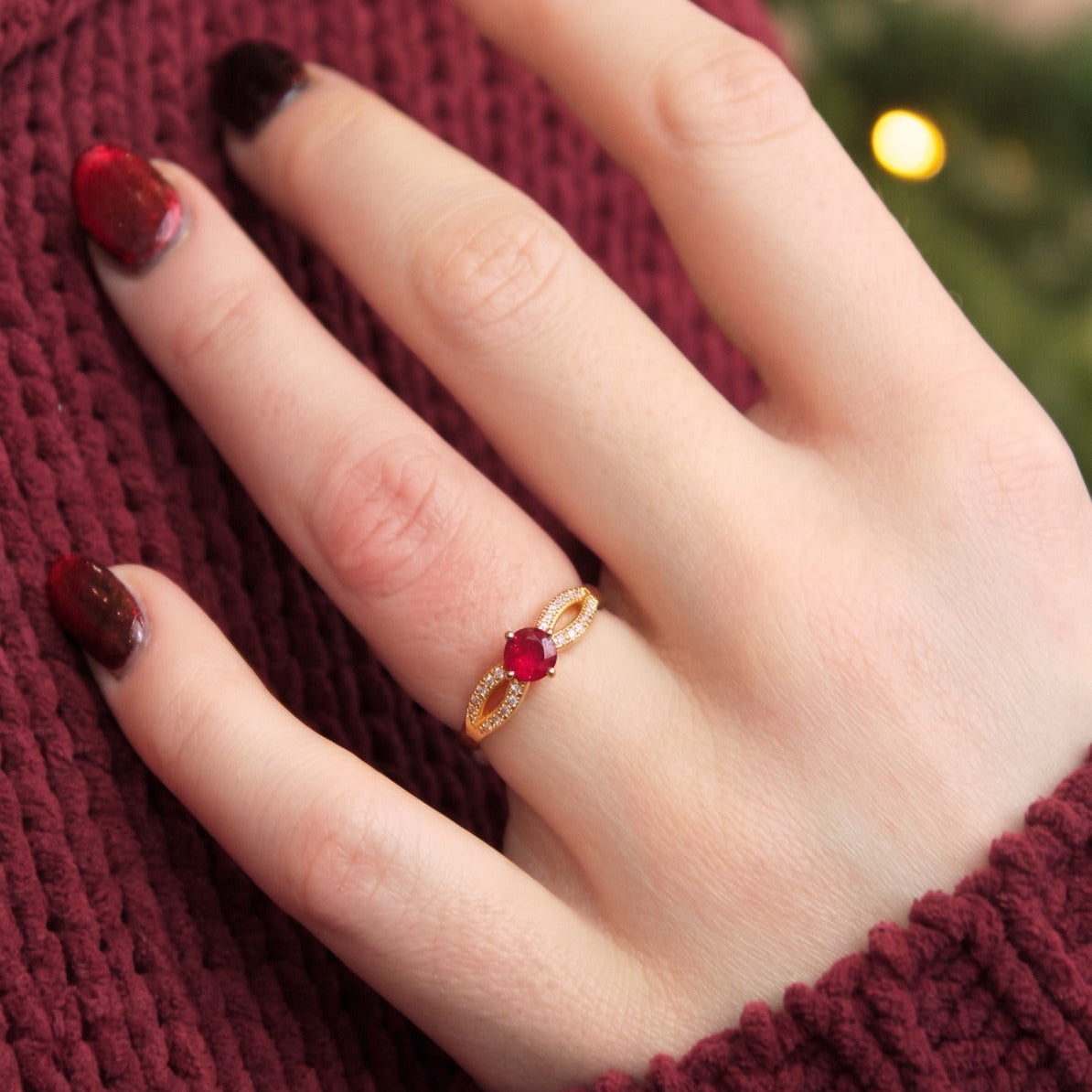 Gorgeous Unique Design Gold  Plated Crystal Stones Ring For Girls/women