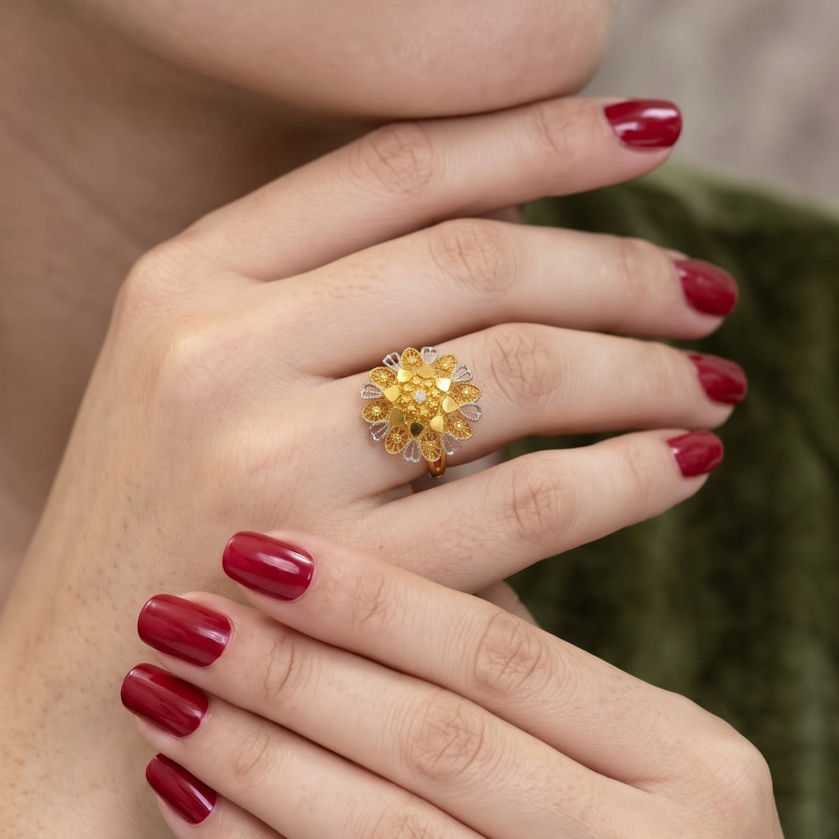 Beautiful Unique Design Gold Plated Ring For Girls/women