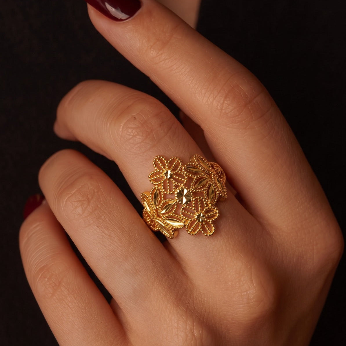 Luminous Unique Design Gold Plated Ring For Girls/women